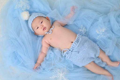 宁阳宝宝要不要穿袜子